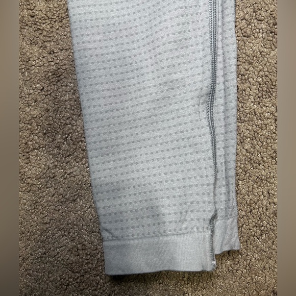 GYM SHARK LEGGINGS - Picture 3 of 5